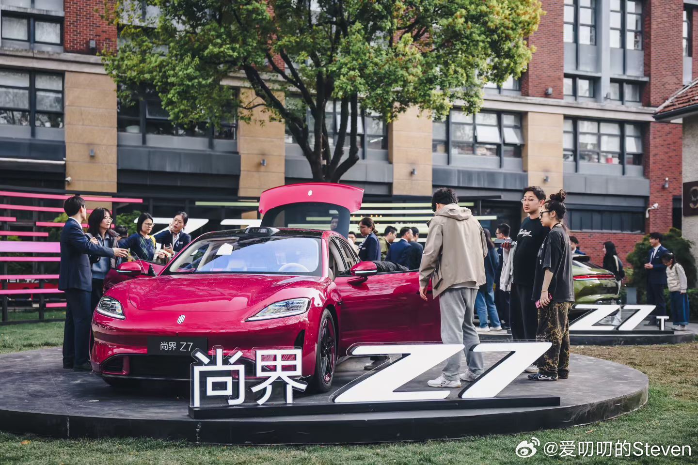 上海愚园路Z7外展现场火爆快速铺开，大家都等急了。尚界z7尚界z7t