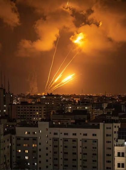 从嚣张到狼狈！以色列终于承认，在12天战争，有75枚伊朗中程弹道导弹直接命中以色