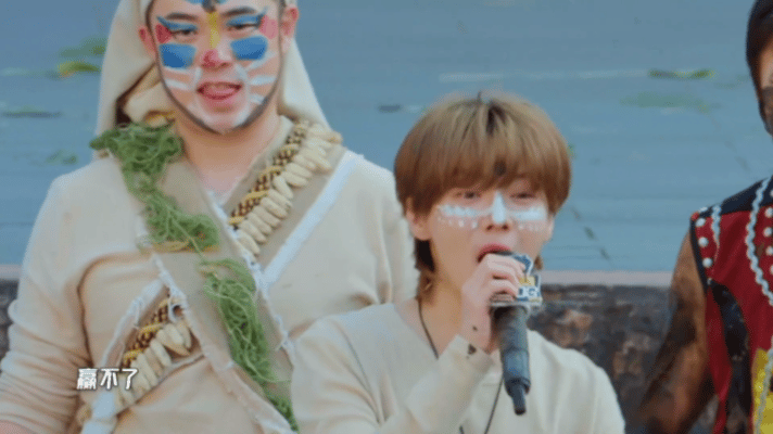 鹿晗泥潭摔跤被秒杀鹿晗摔跤秒被KO哈哈哈哈哈 鹿晗泥潭秒被KO，赛前就说清了原因