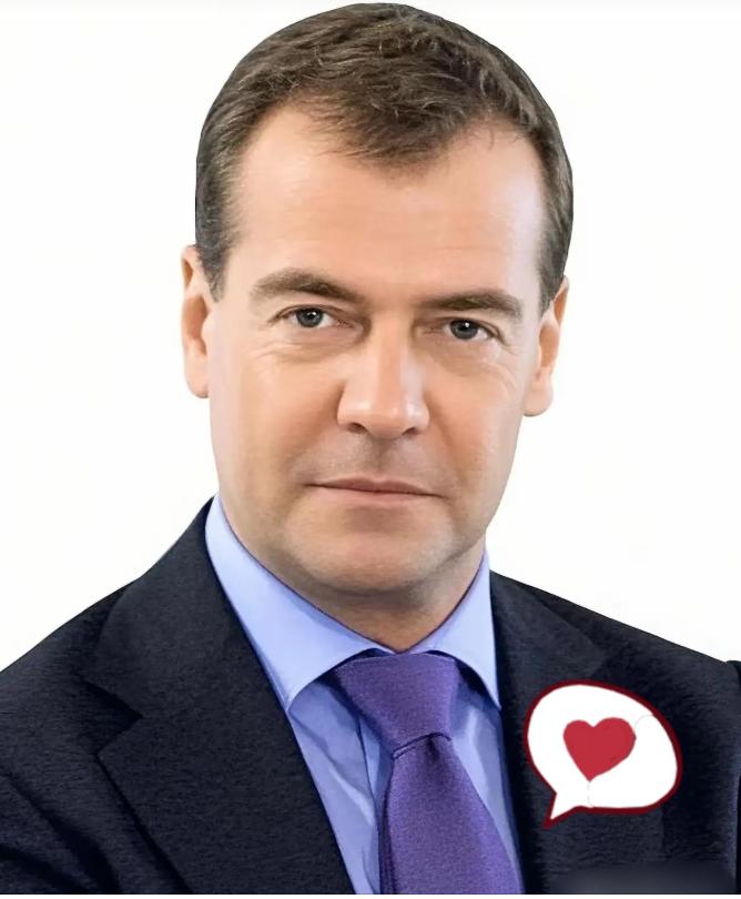 俄罗斯传来新消息！

2026年4月5日俄新社消息，因俄高官梅德韦杰夫就乌克兰入