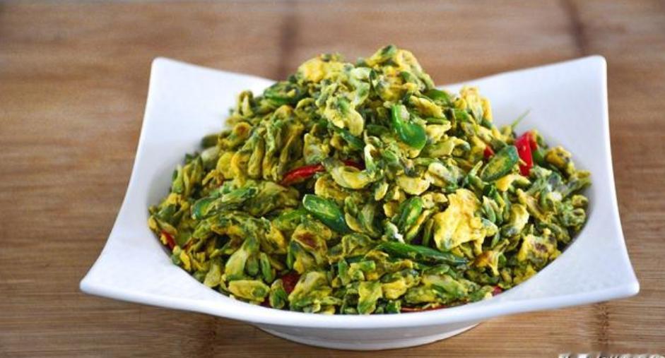 又快到了吃槐花的季节，槐花炒蛋这道菜有喜欢吃的朋友吗？，