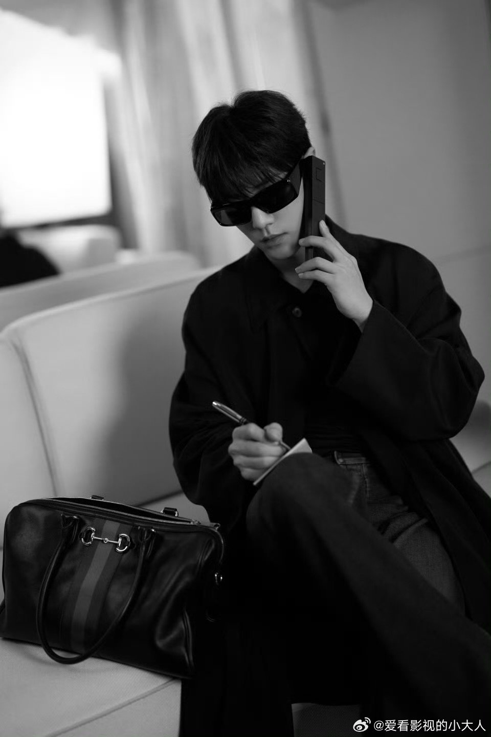 肖战米兰时装周最受热议名人肖战是内娱唯一上榜的  米兰时装周最受热议的名人，肖战