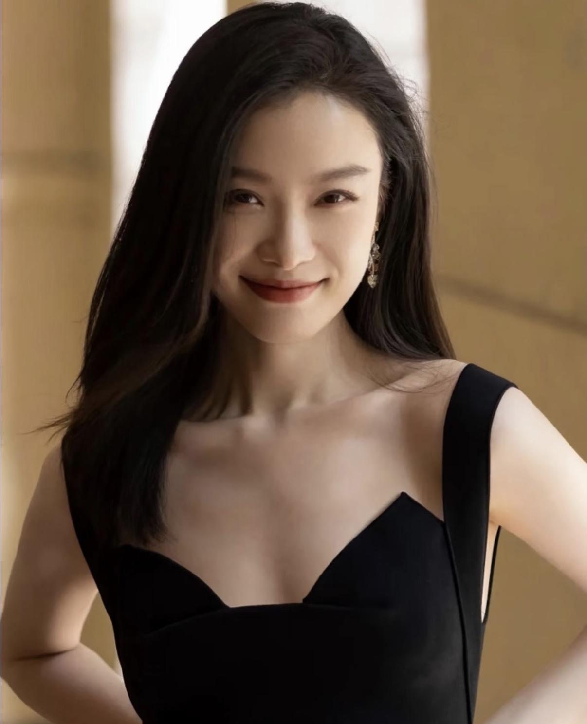 我可以接受倪妮38岁了，

也可以接受倪妮不结婚不生孩子，

但是我真的不能接受