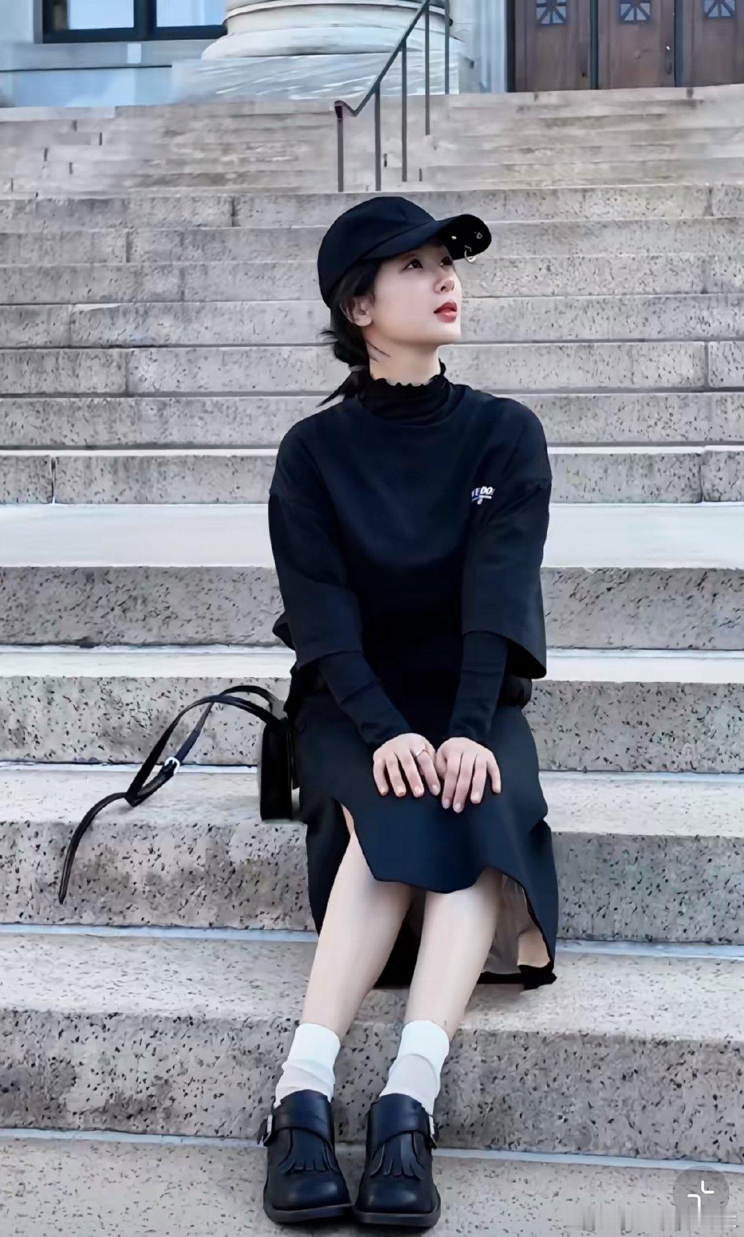 杨紫的波士顿vlog 里面的穿搭好喜欢，都是很基础款的穿搭，又舒适又时尚 