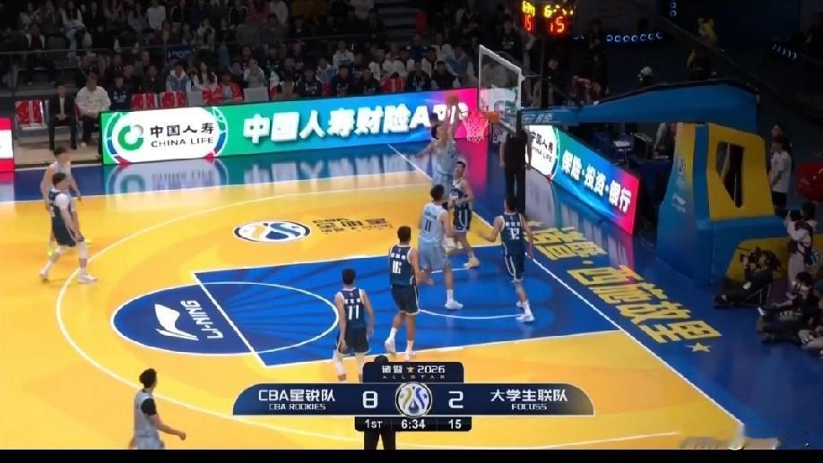 这场2026 CBA全明星新锐赛，着实令人热血澎湃。

首节比赛，CBA星锐队迅
