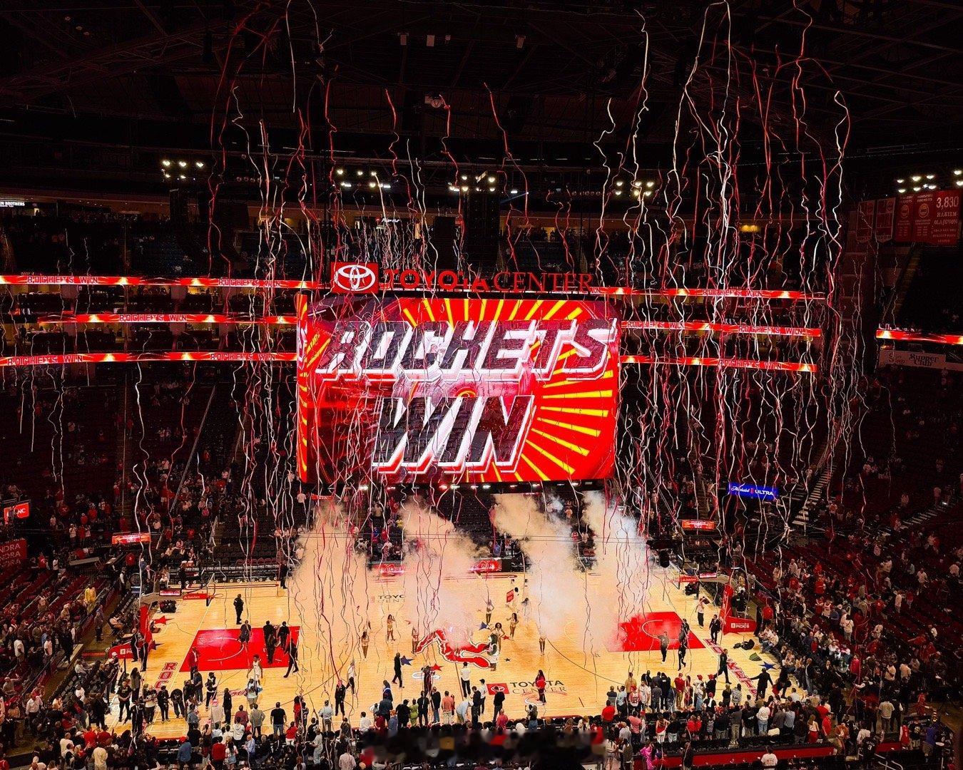 季后赛第二场很多球队都反弹了！看看杜兰特复出，咱们能扳回一城，抢到主场优势！杜兰