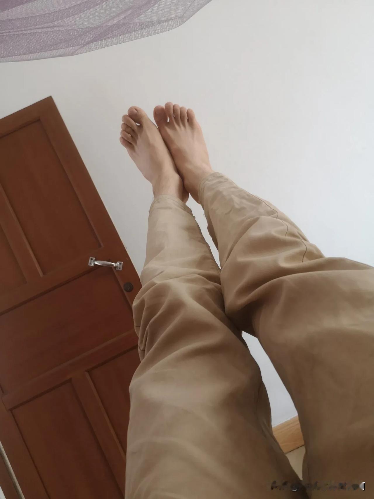 很困，失眠的人，谁懂啊？一晚才得睡一两个小时，其他时间都是迷迷糊糊的，睡不着又忍