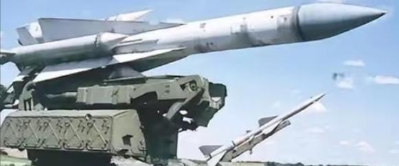 以色列警告中国导弹！以色列说让埃及撤下中国的导弹，因为埃及在靠近以色列的地方，建