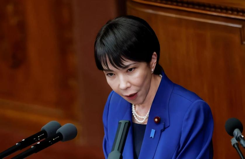日本彻底演崩了！嘴上叫嚣“台海有事就是日本有事”，暗地里疯狂认怂避险，最后还反手