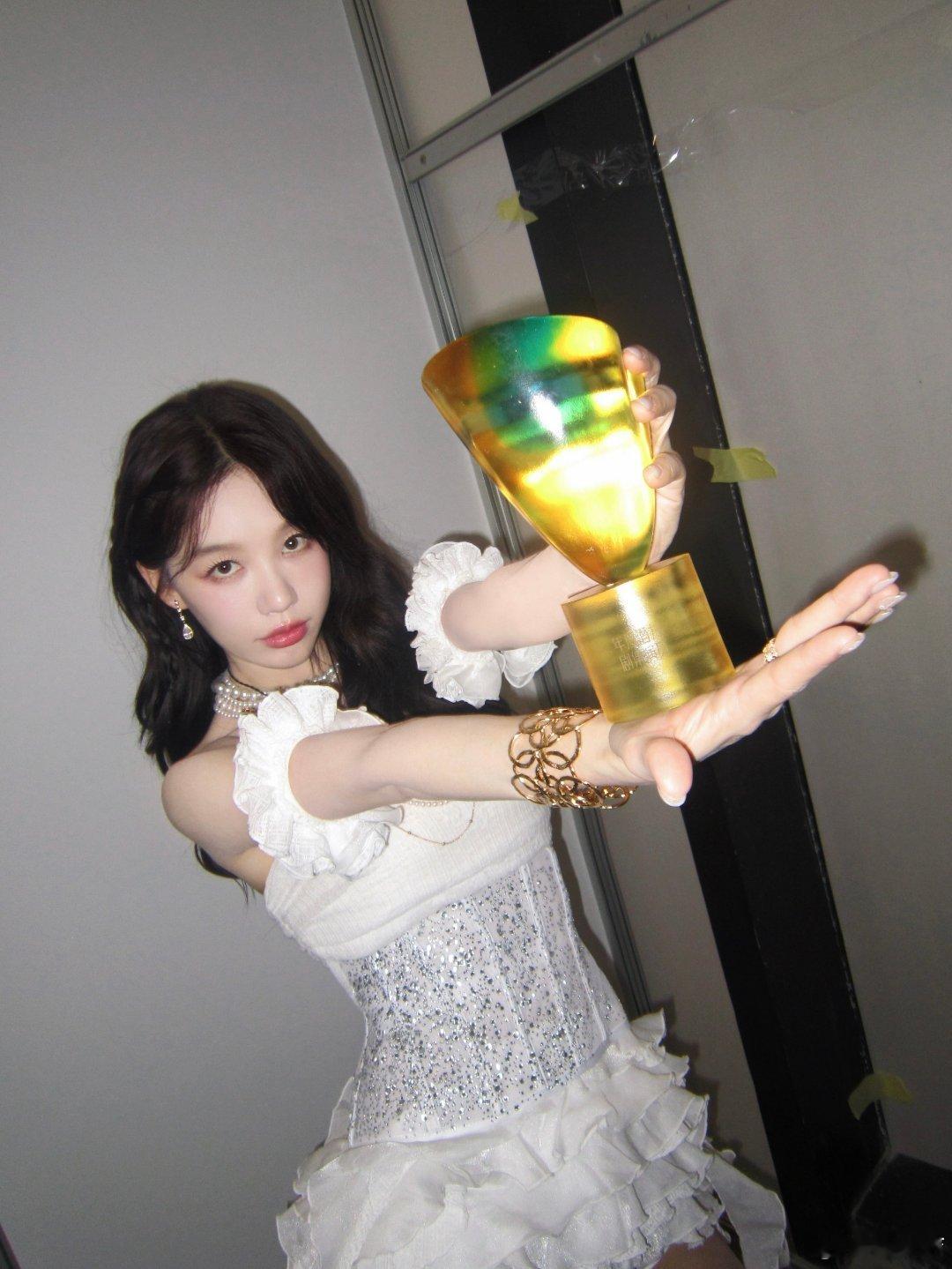 徐梦洁 xmj 徐梦洁暗处 🌈徐梦洁沈曼𝑀𝑒𝑒𝑡𝑖𝑛𝑔 𝑌𝑜