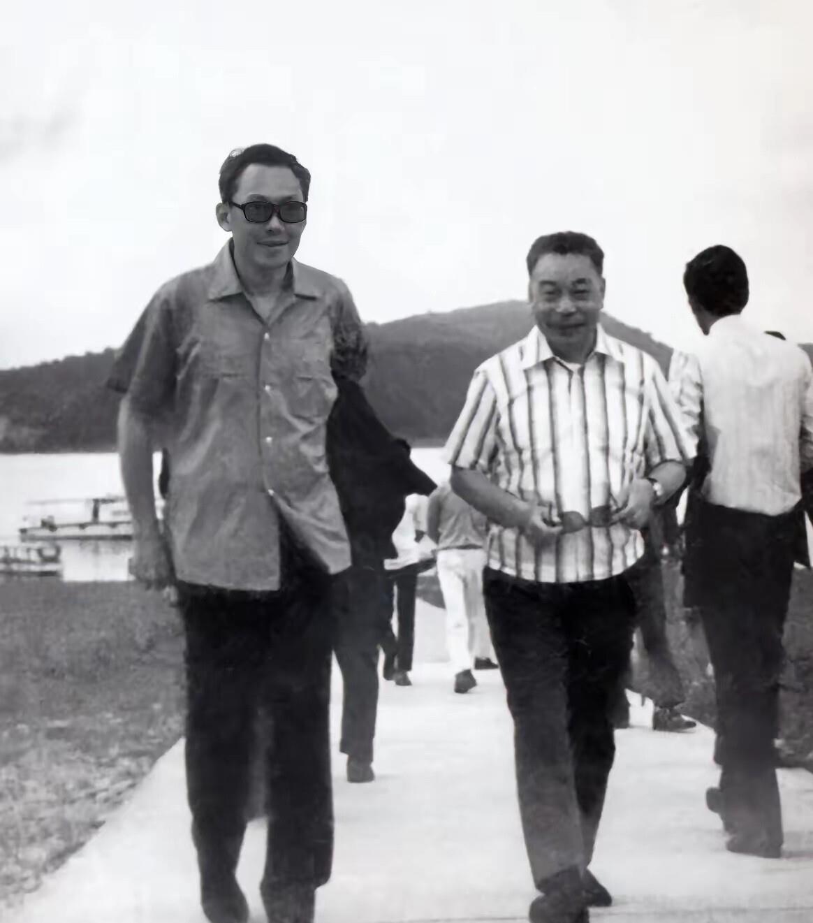 1973年5月15日，李光耀首访台湾，由当时还是行政院长的蒋经国接待，二人一见如