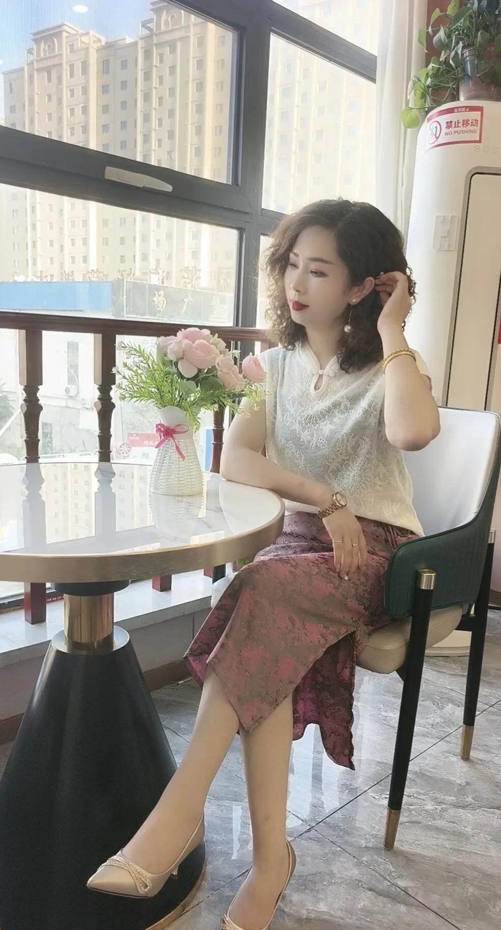 女性四十魅力何在？女性魅力鉴赏 迈入中年的女人 不惑之年女性 女性拥有的魅力