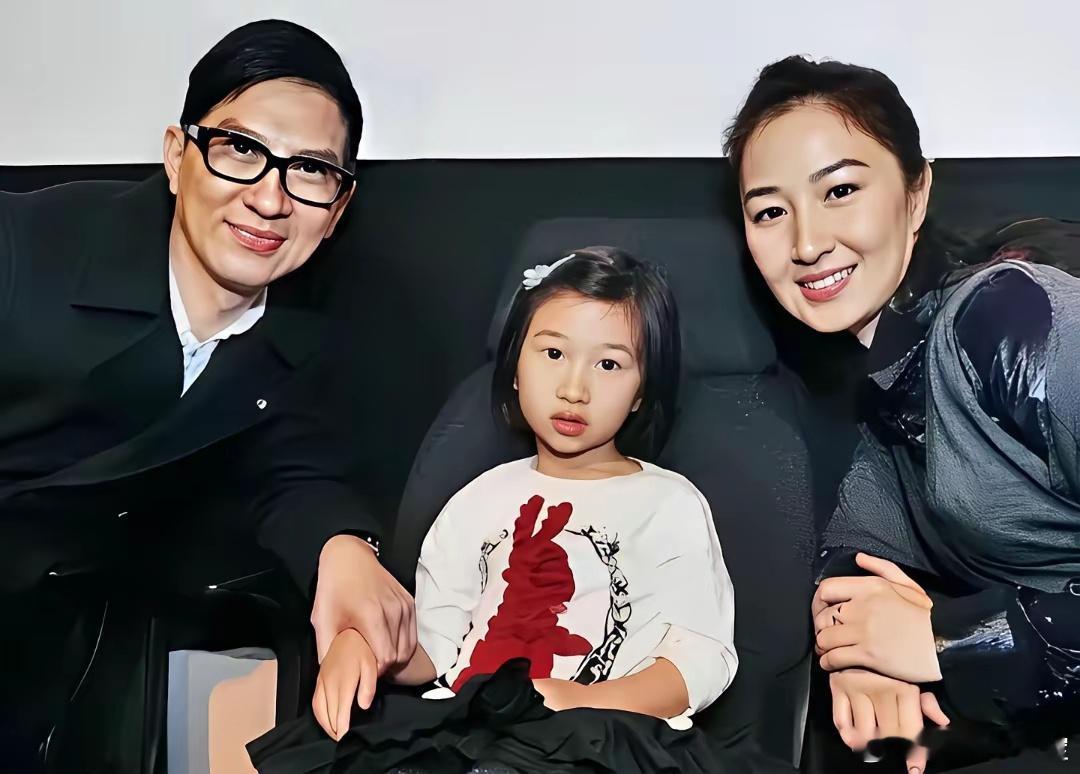 张家辉女儿张童，考上剑桥心理学。本是天大的喜事，大家却在心疼关咏荷。 