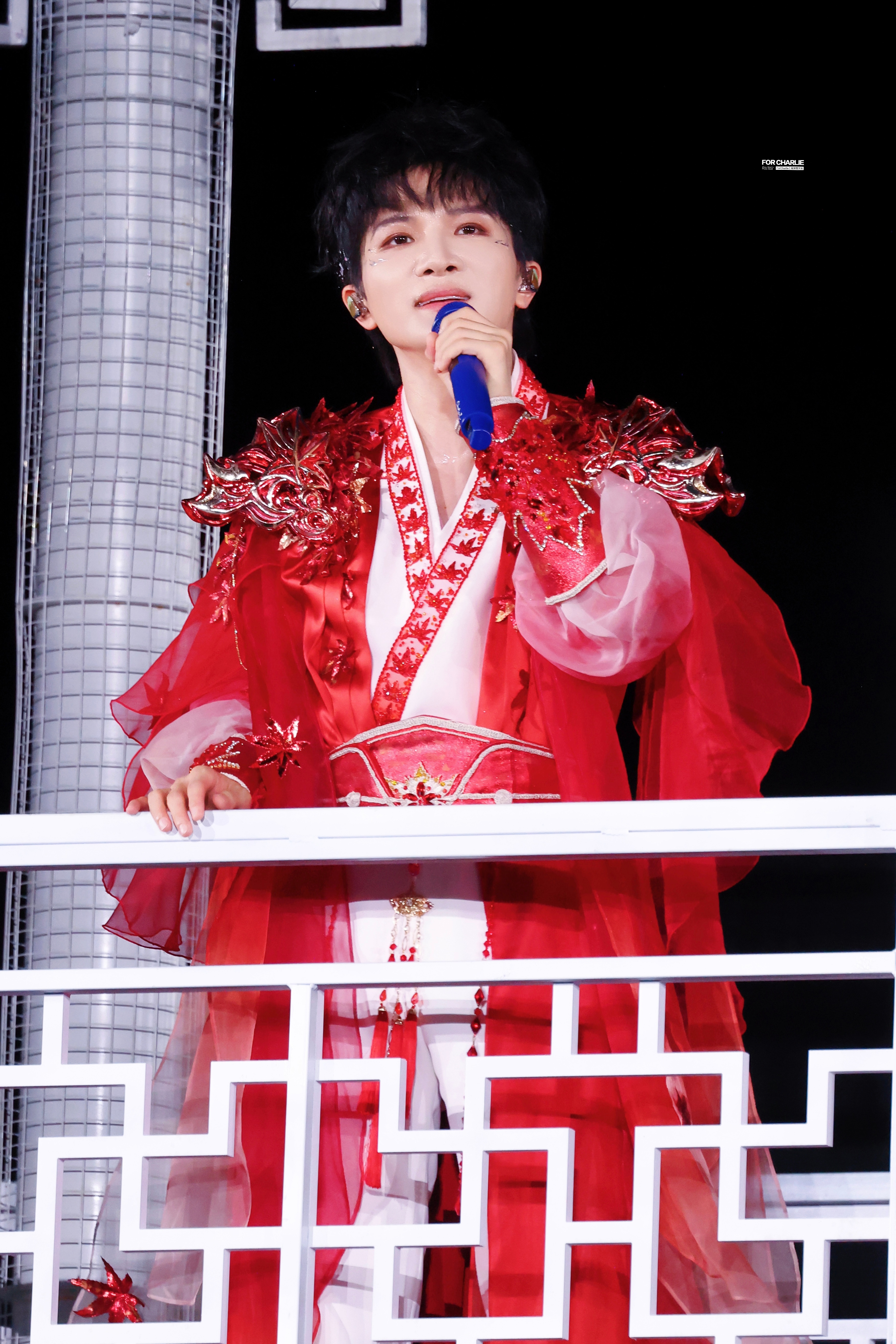 周深朱衣锦绣，顾盼动风华。20260822 深深的济南站DAY1周深2026深深