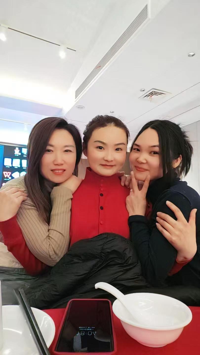 年会圆满结束，希望2026我们都万事如意，心想事成。