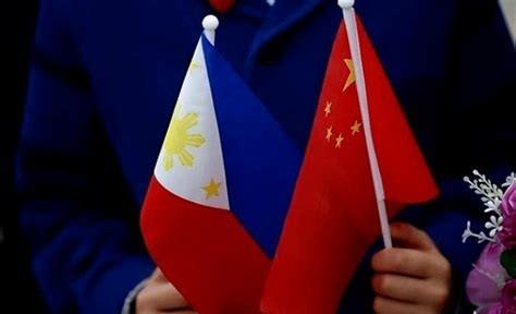 中国不会任由谁在家门口撒野，“小小寰球，有几个苍蝇碰壁。”菲律宾就是那“几个苍蝇