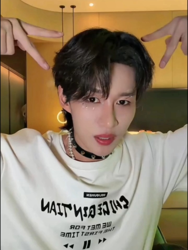 这位小朋友小猫小狗耳朵还是没有分清楚🙊 