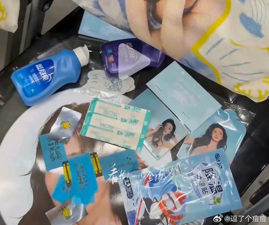 白鹿的见面会的伴手礼居然要3万多，也太爱粉丝了吧？现场观众1.1万人，伴手礼总费