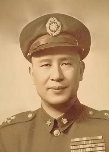 1949年，“小诸葛”白崇禧向蒋介石献策：反正打不过解放军，不如集中全部兵力，南