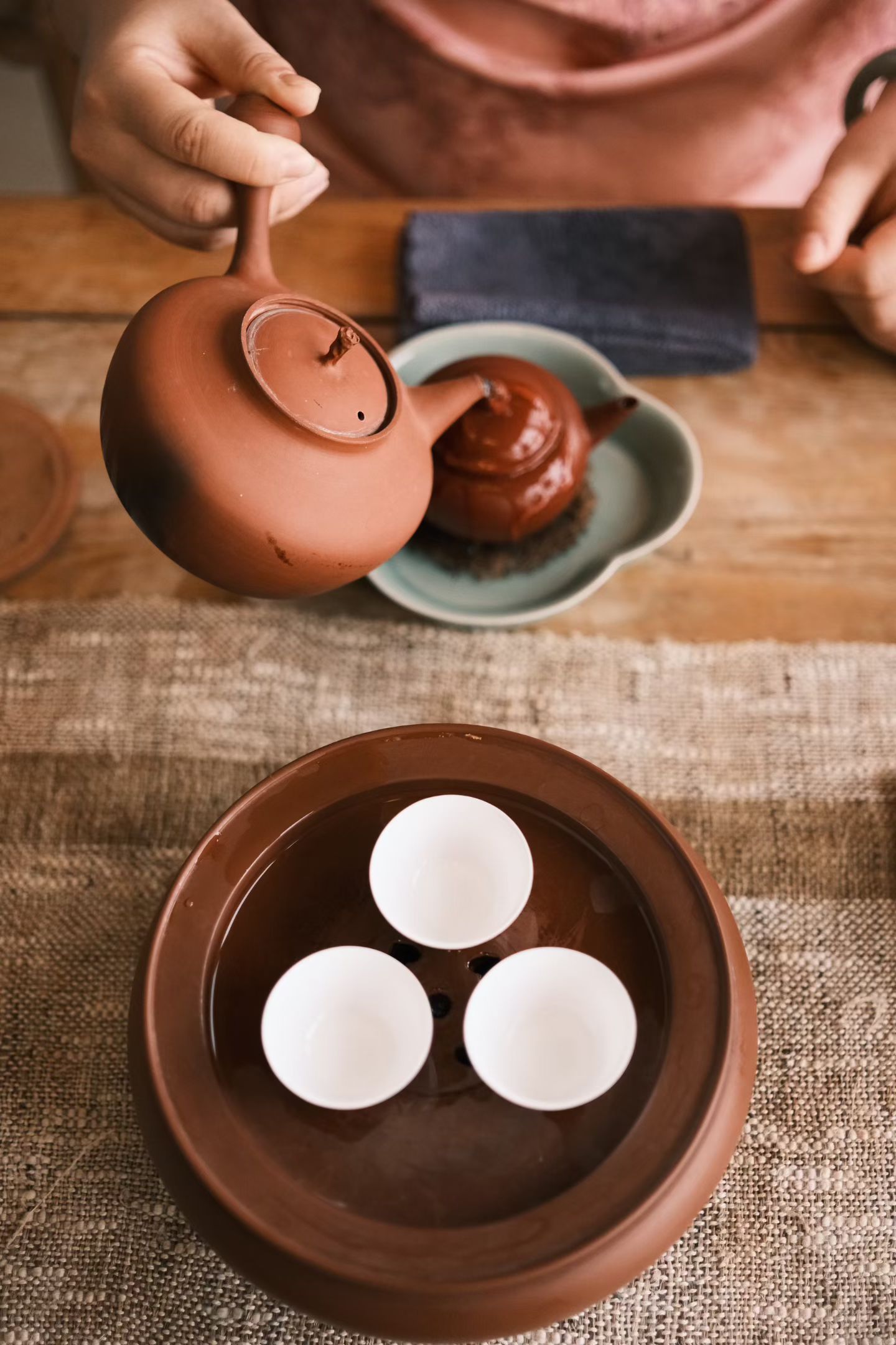 茶道  一席茶，修的是从容，养的是本心。忙里偷闲，且赴茶约，在方寸茶席，修一身温