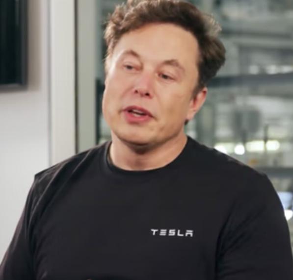 马斯克向全球80亿人，发出了直击灵魂的拷问！
他说：“大家这是怎么了，我们手握科