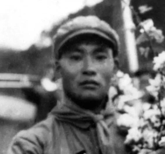 易才学（1930年—2005年3月6日），男，汉族，毕节市黔西县花溪乡耿底坝人