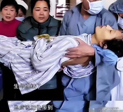 26岁女博士孕中查出绝症，丈夫倾尽百万救命，她却以死相逼：我要保住孩子
 
谁看