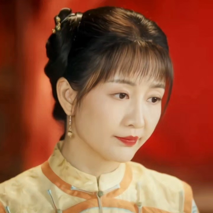 王鸥演少女违和感王鸥在《江海潮生》里诠释吴道愔，没有刻意硬凹青涩感，神态举止贴合