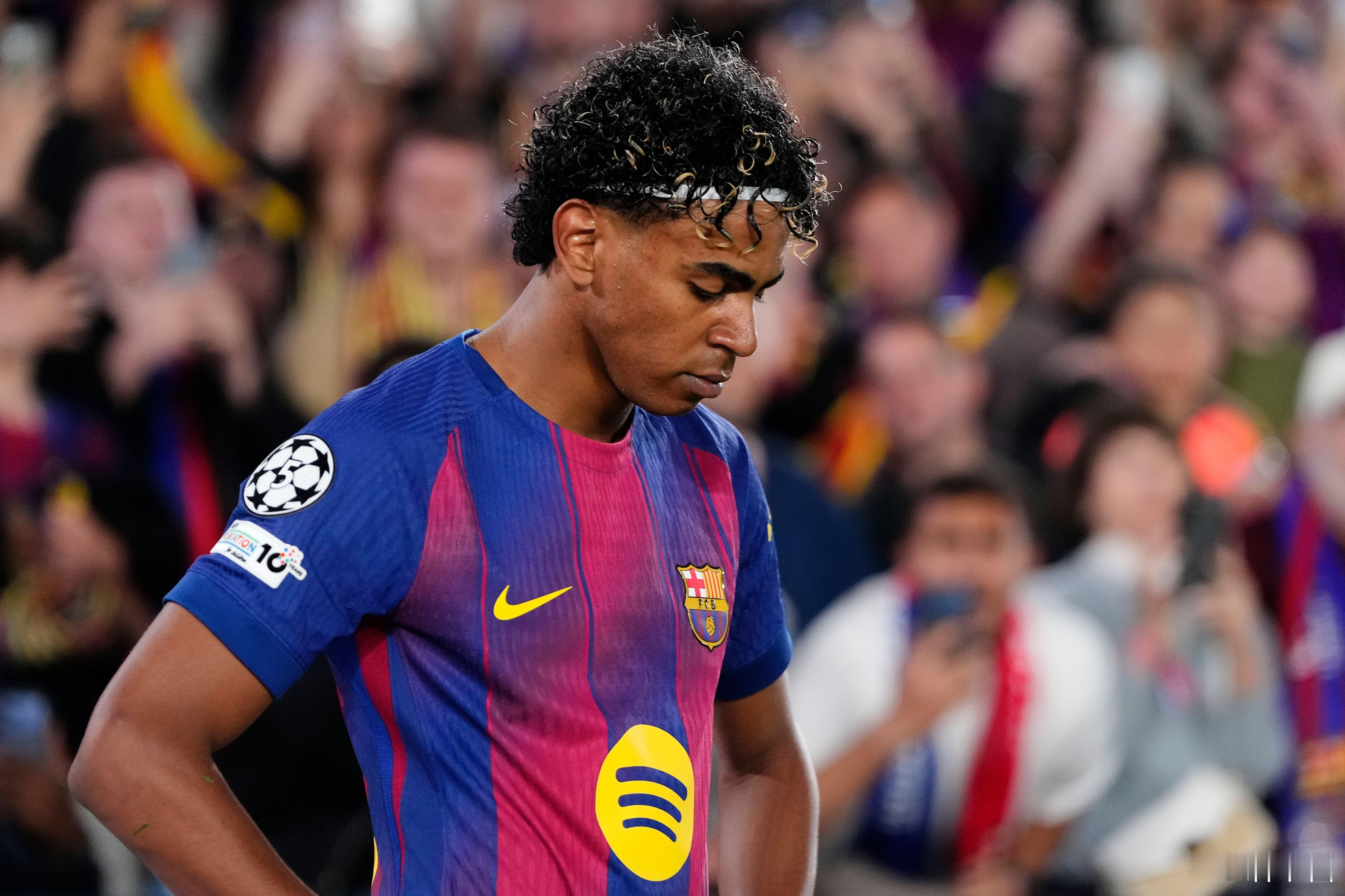 幸好伤情不算严重。好好养伤，还能参加两个月后的世界杯。不然西班牙岂不是亏大了。毕