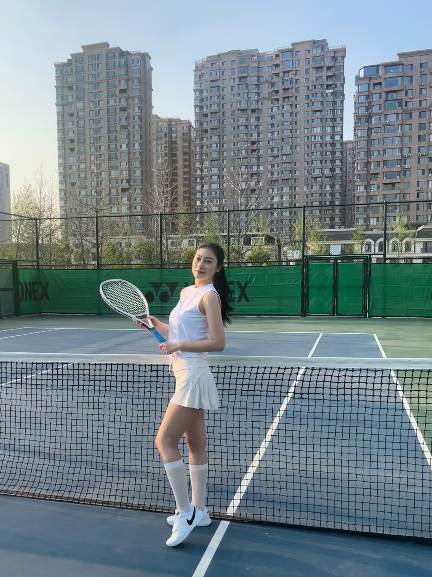 从天亮打到天黑 爱上了室外球场🎾