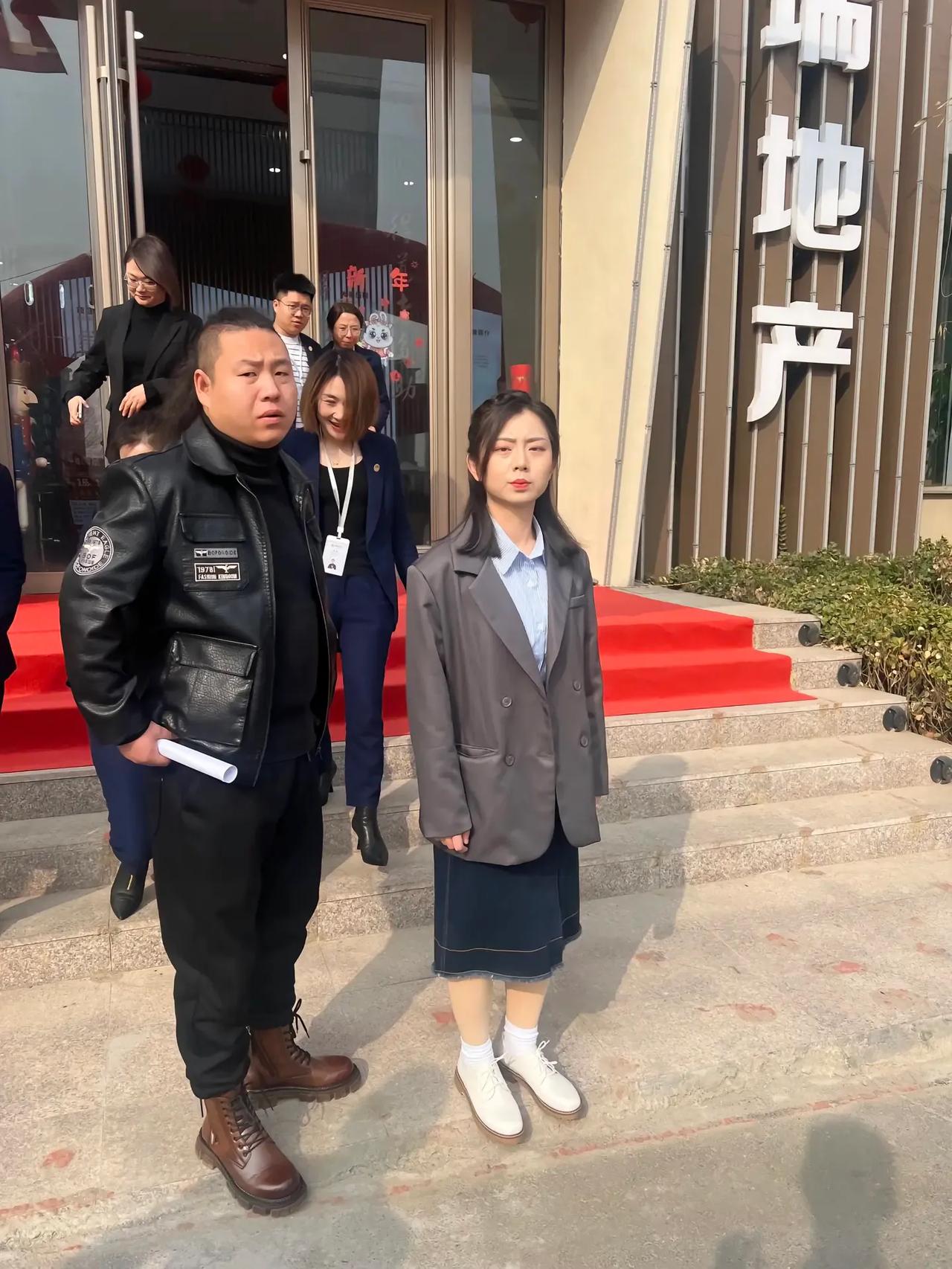 《狂飙》这部电视剧是唯一一部主演、配角都火了的剧，就连狂飙中的小五都开始接房地产