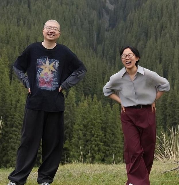 那天，脱口秀李诞探访新疆作协副主席、著名女作家李娟…
李诞博客 李娟签名 李娟文