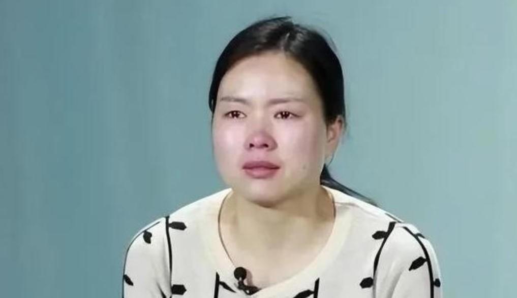 1992年，湖北1对夫妻自杀去世，留下仅5岁的女儿，23年后，女儿竟然不顾全村人