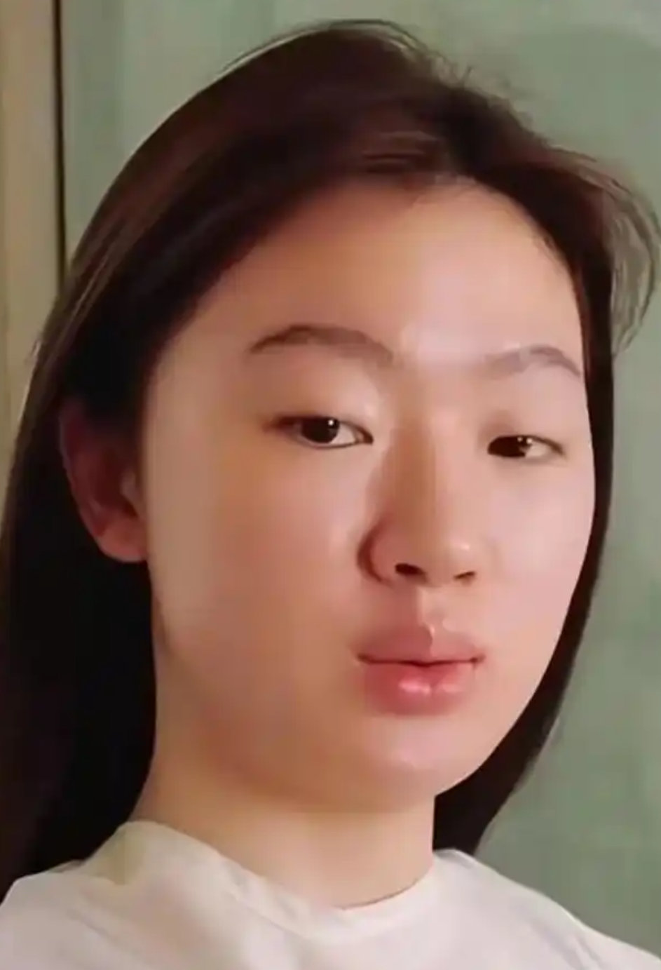 这是单依纯素颜的样子 ​​​