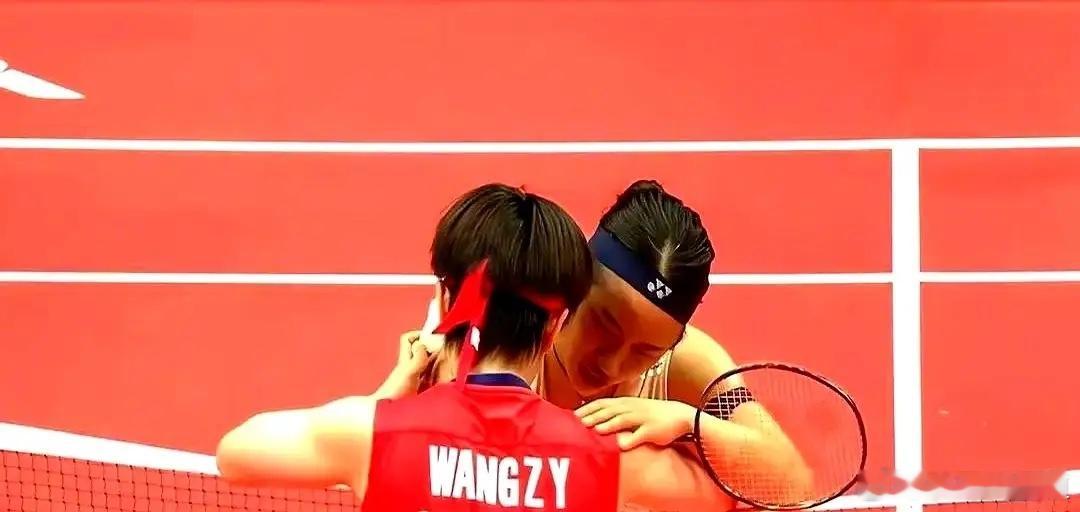 王祉怡放弃的那一分，比金牌还重。那一刻，安洗莹因为膝盖旧伤踉跄了一下，王祉怡眼前