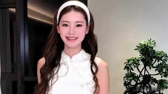 马筱梅应该怎样做才对？
她没开直播时，
网友们酸她，
说她就知道花老公米，
她也