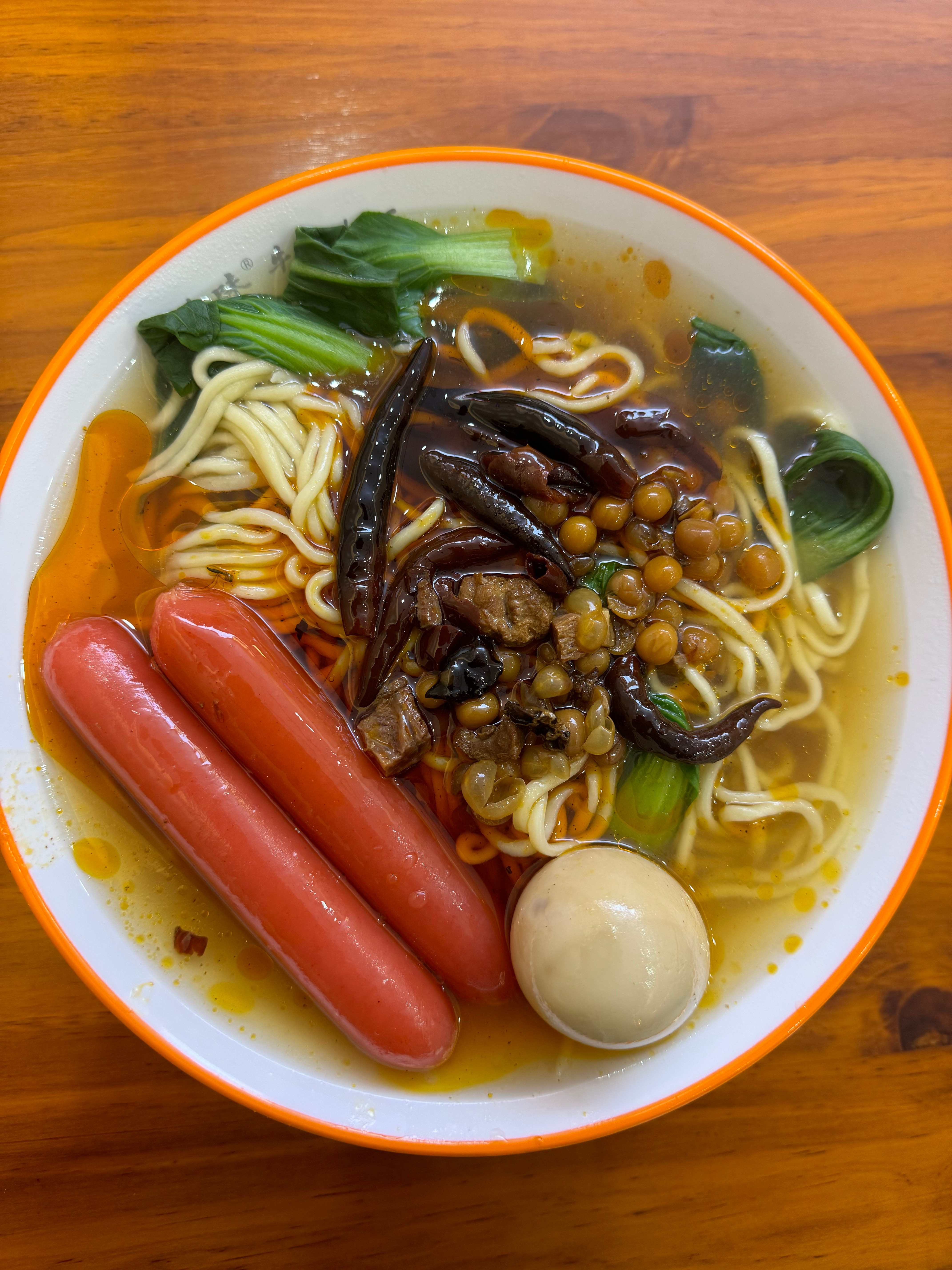 在徐州吃的牛肉板面，这个配置14.5元，味道还行 徐州