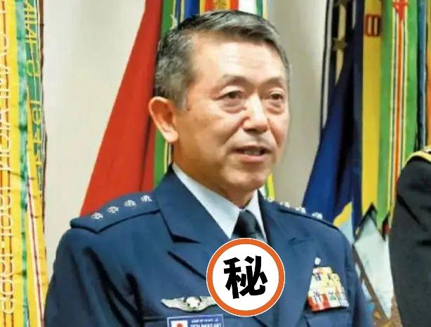 没想到，被中国制裁的日本政客岩崎茂，居然被爆出在中国有着巨额的资产，他的儿子在中