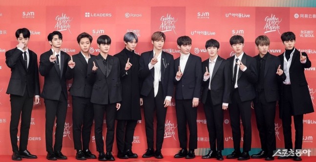 【体育东亚】[WANNA·ONE时隔约7年与粉丝展开特别重逢]4月1日，据Mne