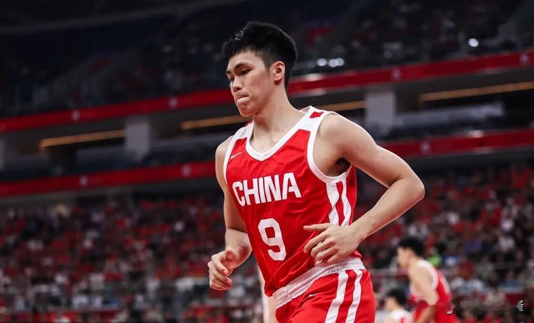 半场62-43！男篮三分杀疯领先喀麦隆19分，但隐患真的太致命

半场结束！中国