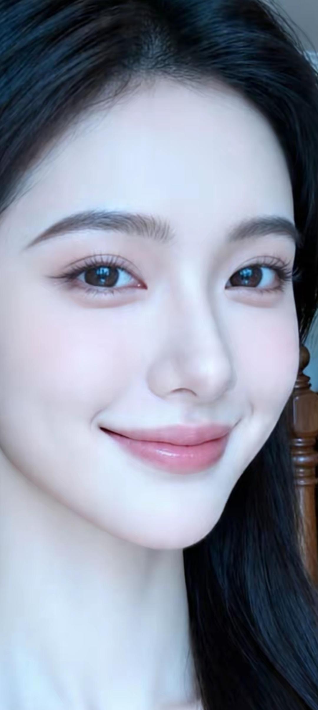 甜美笑容，元气满满，元气少女的一天！😊✨