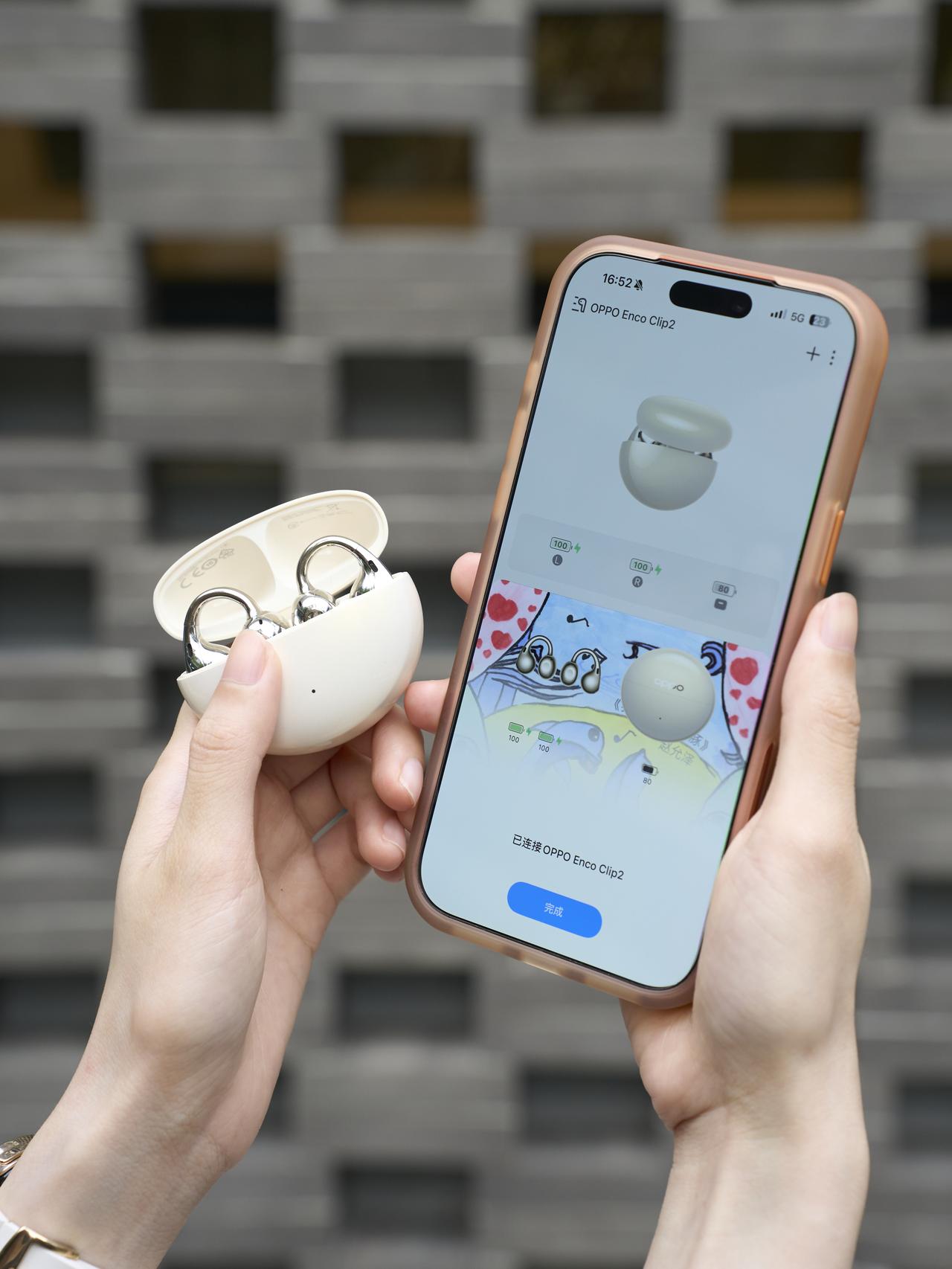 替大家试过了，苹果用户无痛换耳夹耳机
虽然算不上是忠实果粉，但用iPhone起码