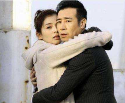 2014年的某一天，于和伟刘涛拍吻戏，刘涛说：“你嘴里烟味太重了”，没想到于和伟