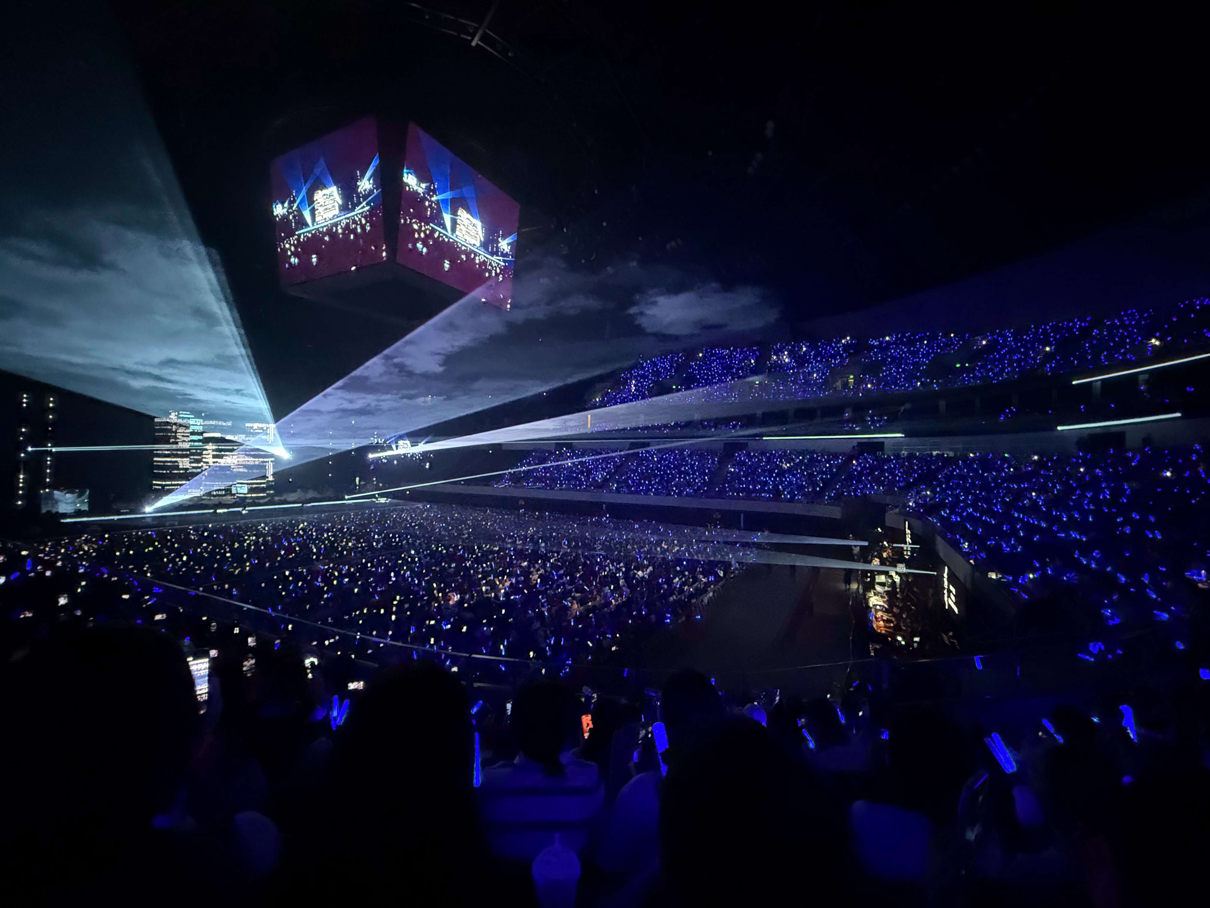 第四站依旧满座于适适诗2026巡回演唱会 ​​​