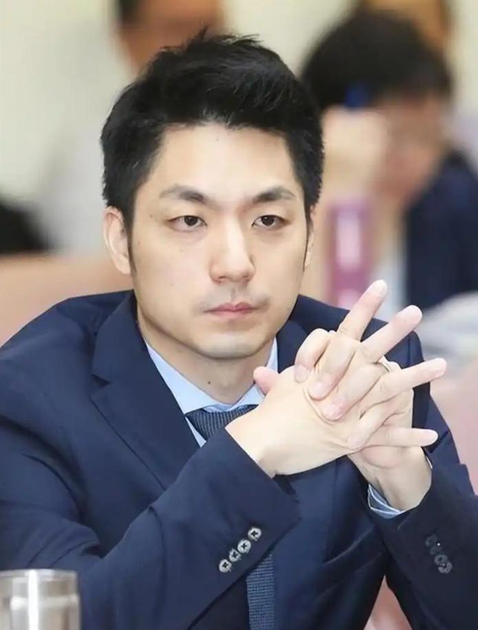 台北市长蒋万安发表声明，6 月 1 日，针对赖清德推出育儿政策，蓝营痛批抄袭。台