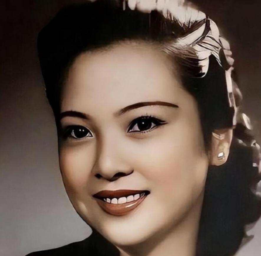 1956年，毛人凤突然暴毙在台北家中，几天后，他的妻子向影心，没等丧期结束，提着