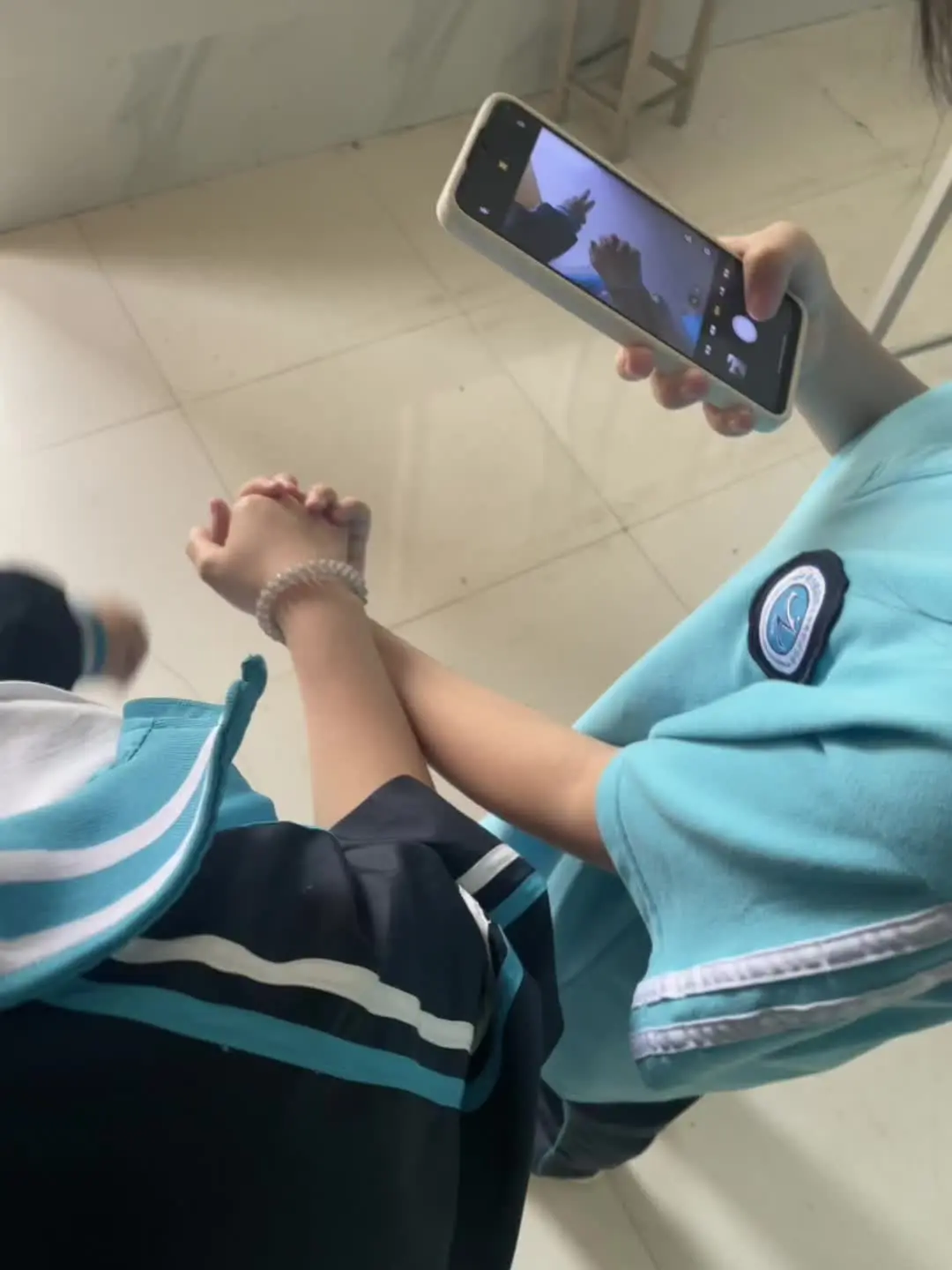 冷知识：如果你男朋友的朋友圈不经常发你 说明他觉得你并不好看.
