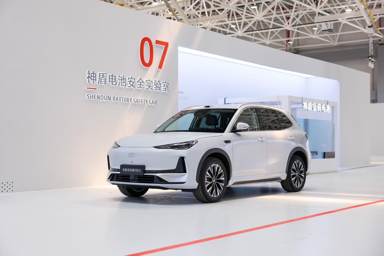 9月23日，全新吉利银河E5正式上市，我们也是来到现场见证发布！定位“全球AI智