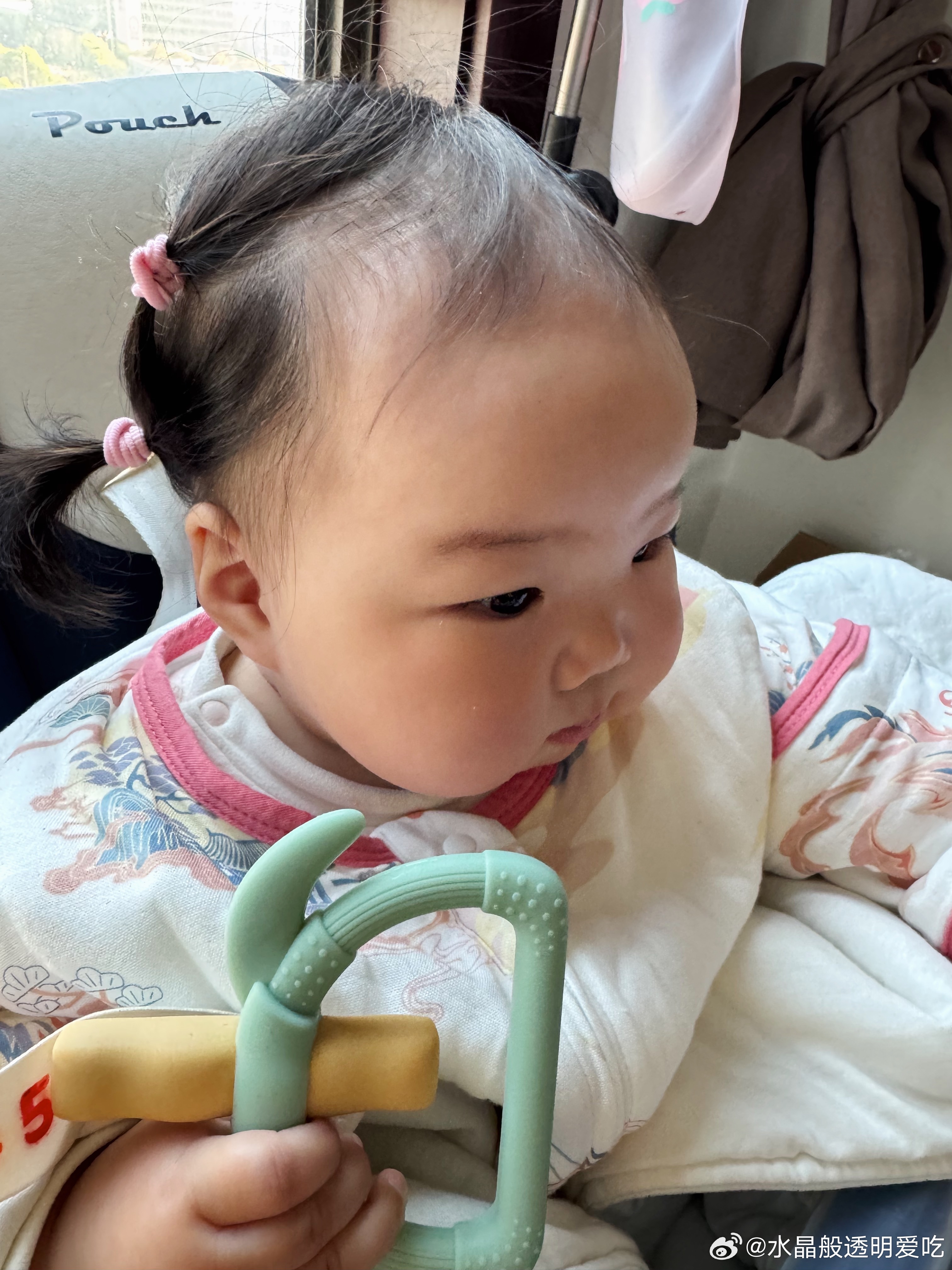 扎辫子的小女孩👧西瓜瓜瓜瓜瓜 ​​​