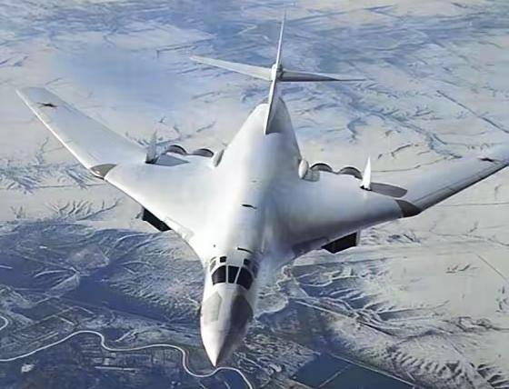 将近4年的时间，乌克兰把俄罗斯从超级大国给拖成了普通国家，美国等西方国家的心头大